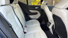 Volvo Xc40 2.0 B4P Inscription Pro 5dr Auto [7 speed] Petrol Estate